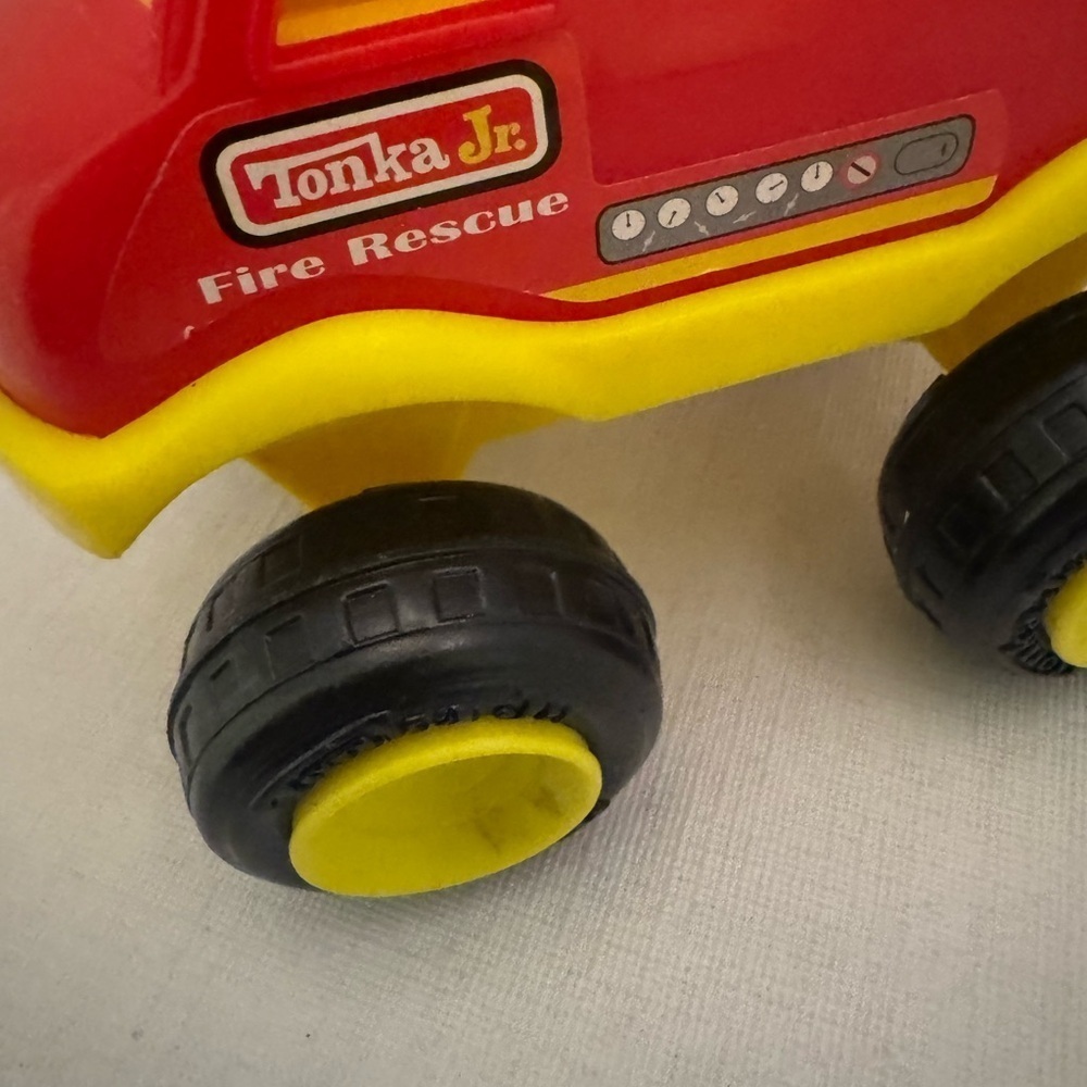 Bright Red and Yellow Tonka Fire Rescue Toy Truck with Ladder. - Picture 2 of 12
